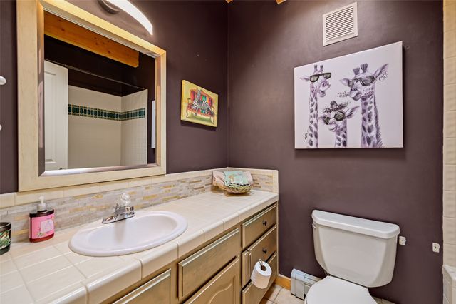 7516 Sagebrush Road, Santa Fe, NM 87507