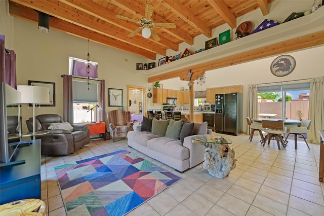 7516 Sagebrush Road, Santa Fe, NM 87507