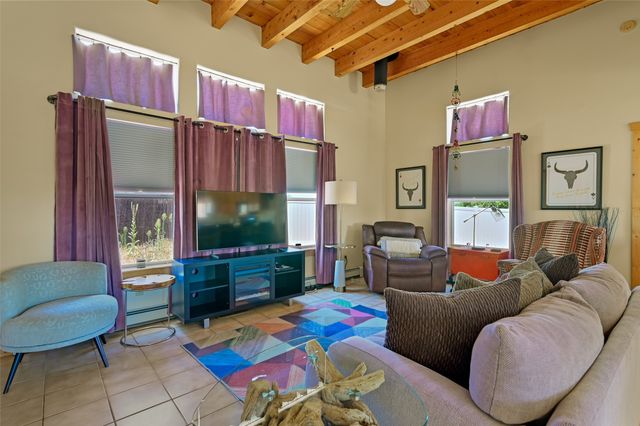 7516 Sagebrush Road, Santa Fe, NM 87507