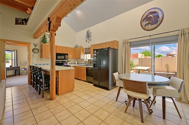 7516 Sagebrush Road, Santa Fe, NM 87507