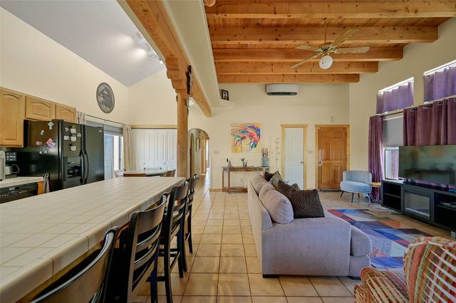 7516 Sagebrush Road, Santa Fe, NM 87507