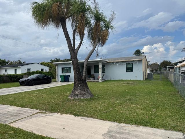 1561 NE 14th Street, Homestead, FL 33033