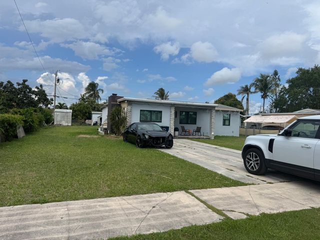 1561 NE 14th Street, Homestead, FL 33033