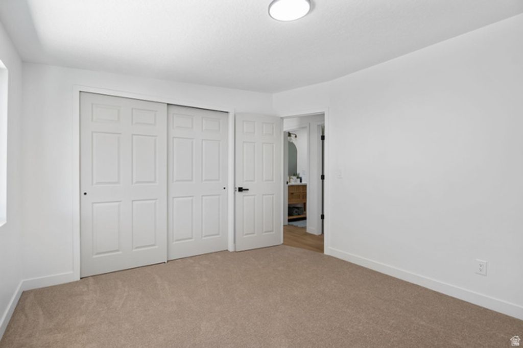 Image 15 of property listing at 3950 S 3485 W, West Valley City, UT 84119