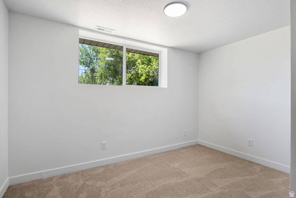 Image 22 of property listing at 3950 S 3485 W, West Valley City, UT 84119