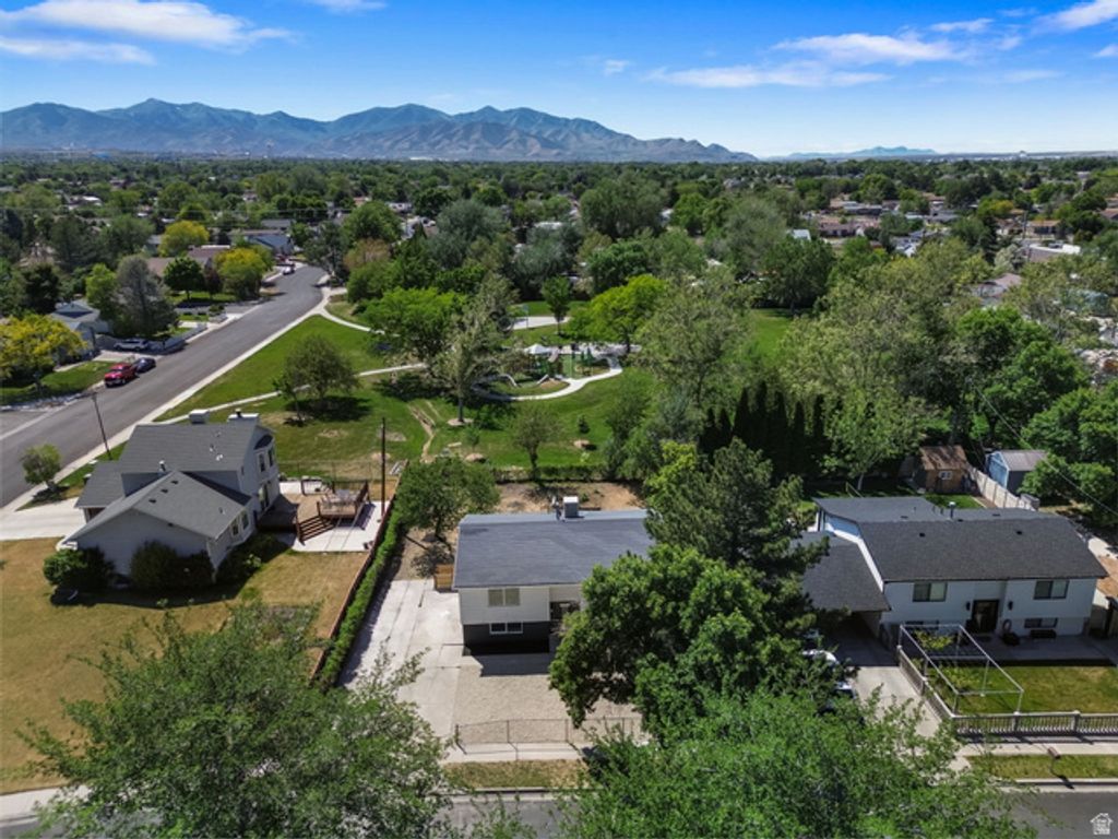 Image 31 of property listing at 3950 S 3485 W, West Valley City, UT 84119
