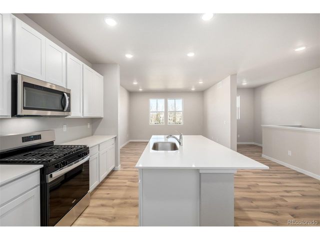 2909 E 103rd Dr, Thornton, CO 80229