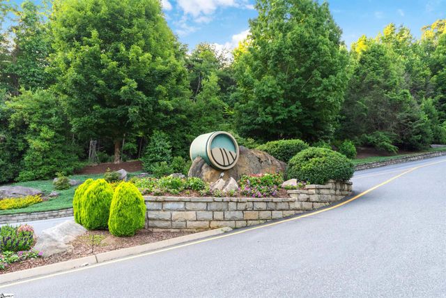 2 Little Boulder Drive, Landrum, SC 29356