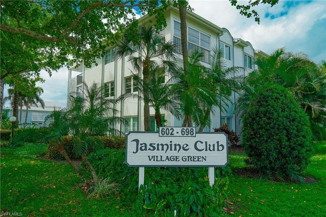 664 Broad AVE S J664, Naples, FL 34102