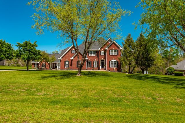 157 Hidden Cove Ct, Gallatin, TN 37066