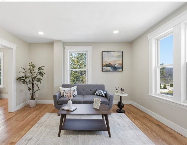 36 Central St, Auburn, MA 01501