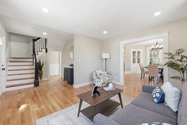 36 Central St, Auburn, MA 01501