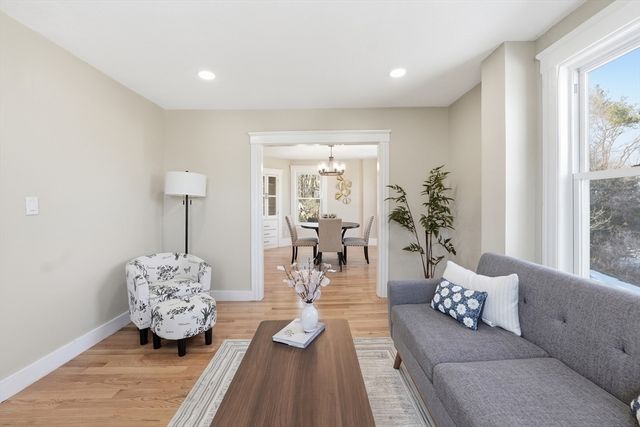 36 Central St, Auburn, MA 01501