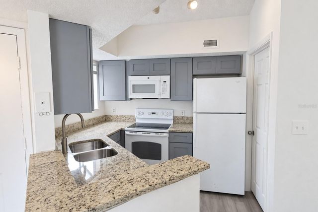1956 LAKE ATRIUMS CIRCLE 144, Orlando, FL 32839