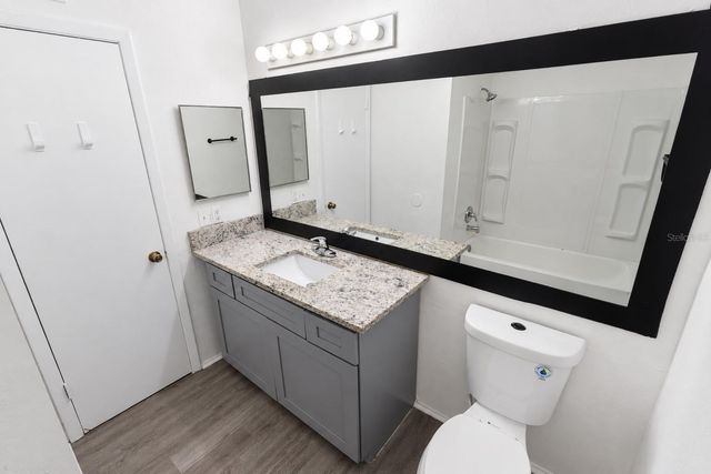 1956 LAKE ATRIUMS CIRCLE 144, Orlando, FL 32839