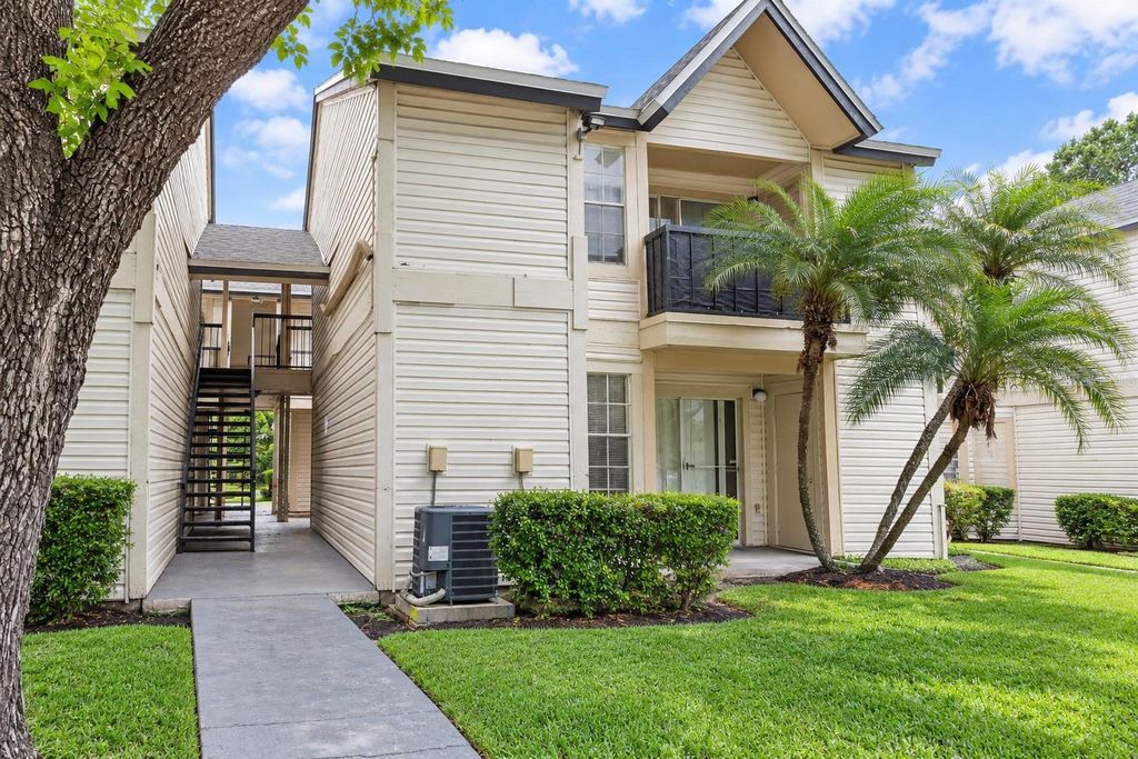 1956 LAKE ATRIUMS CIRCLE 144, Orlando, FL 32839
