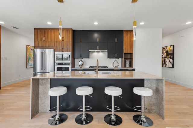 1432 Canada Drive, Dallas, TX 75212