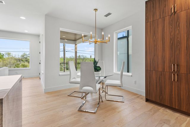 1432 Canada Drive, Dallas, TX 75212