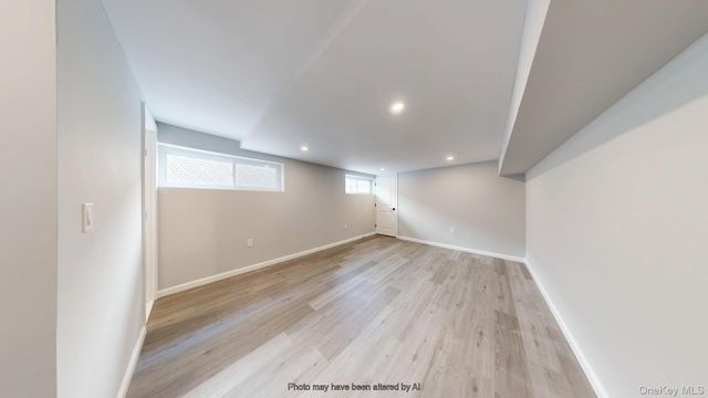 8 Thayer Place, Staten Island, NY 10306