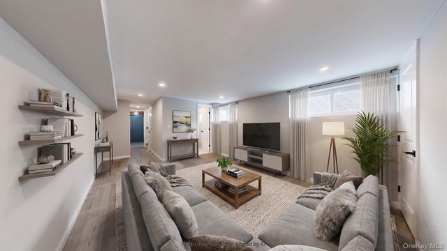 8 Thayer Place, Staten Island, NY 10306