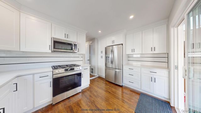 8 Thayer Place, Staten Island, NY 10306