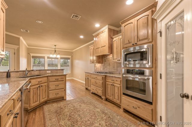 312 S 77th Street, Broken Arrow, OK 74014