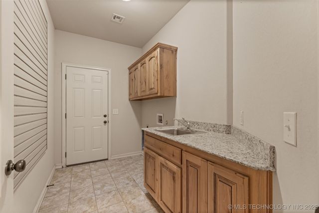 312 S 77th Street, Broken Arrow, OK 74014