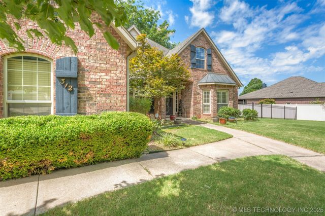312 S 77th Street, Broken Arrow, OK 74014