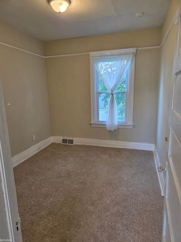 9405 Navarre Street, Detroit, MI 48214