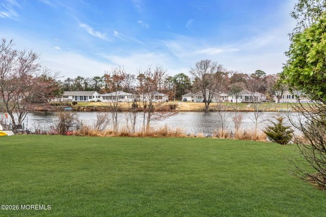 186 Harrington Drive N, Toms River, NJ 08757