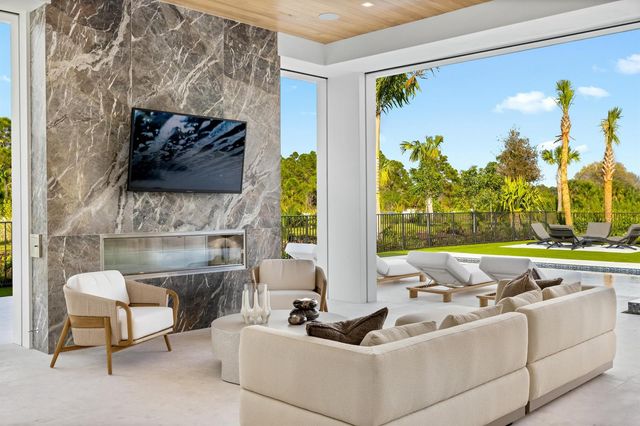 13089 Monte Rosa Court, Palm Beach Gardens, FL 33412