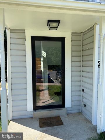 2920 WHITE OAK LN, Lanham, MD 20706
