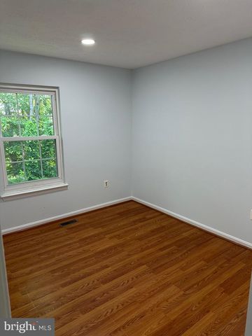 2920 WHITE OAK LN, Lanham, MD 20706