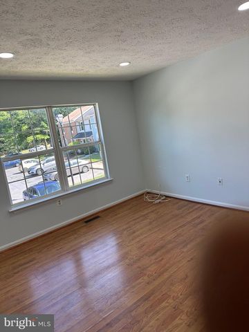 2920 WHITE OAK LN, Lanham, MD 20706