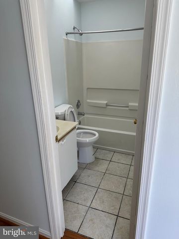 2920 WHITE OAK LN, Lanham, MD 20706