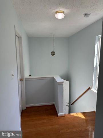 2920 WHITE OAK LN, Lanham, MD 20706