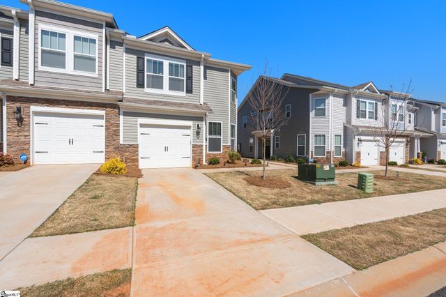 15 Planters Place, Greer, SC 29650