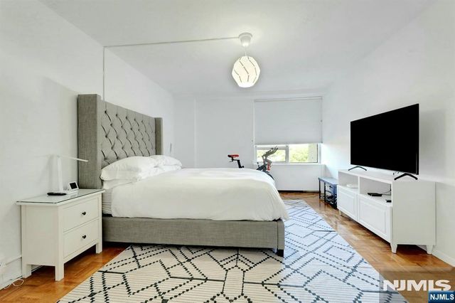 4 Horizon Road 1027, Fort Lee, NJ 07024