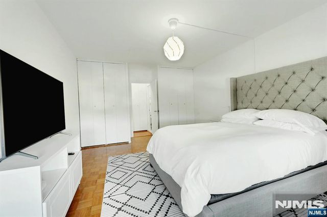 4 Horizon Road 1027, Fort Lee, NJ 07024