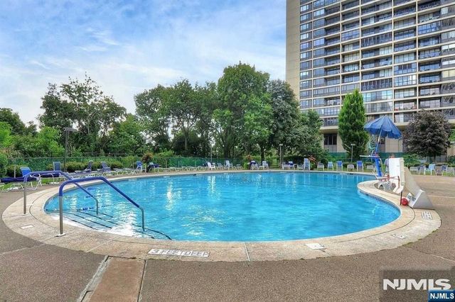 4 Horizon Road 1027, Fort Lee, NJ 07024