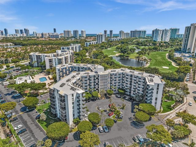 20400 W Country Club Dr 711, Aventura, FL 33180