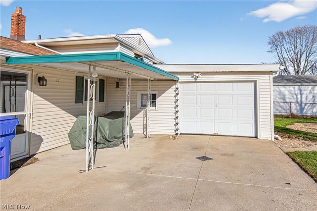 14761 Larkfield Drive, Brook Park, OH 44142