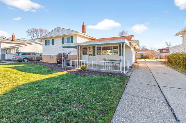 14761 Larkfield Drive, Brook Park, OH 44142