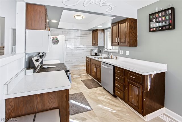 14761 Larkfield Drive, Brook Park, OH 44142