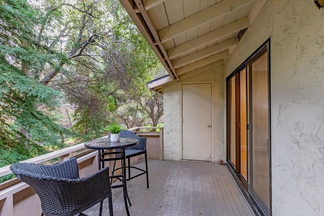 20812 4th Street 6, Saratoga, CA 95070