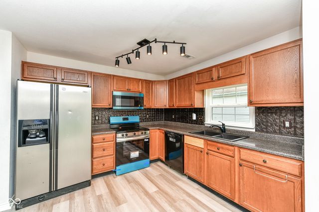 6400 Matcumbe Way, Plainfield, IN 46168
