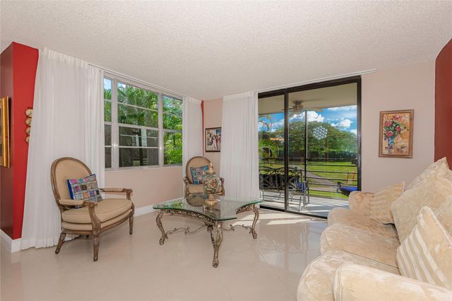 1200 Saint Charles Pl L-19, Pembroke Pines, FL 33026