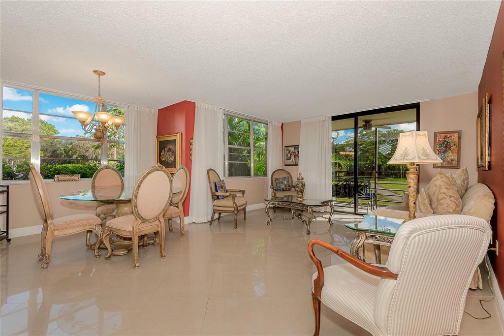 1200 Saint Charles Pl L-19, Pembroke Pines, FL 33026