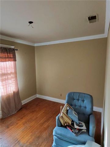 5307 Oak Ridge Place, Winston-salem, NC 27105