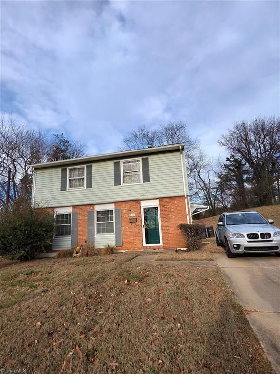 5307 Oak Ridge Place, Winston-salem, NC 27105
